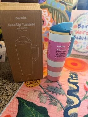 40oz Limited Edition Owala Sway in the Cabana Breeze Color-Way